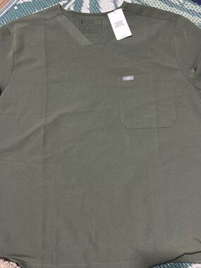 FIGS Men's Olive Green V-Neck Scrub Top